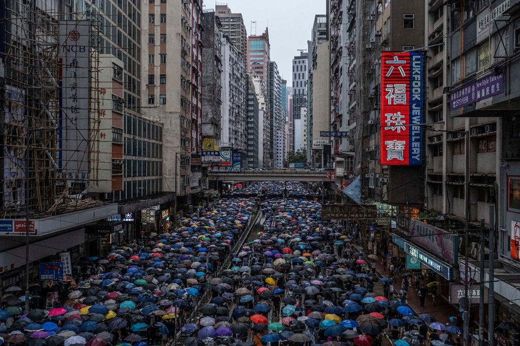 對於可能引發更激烈抗議的安全立法，香港政界人士興趣不大。