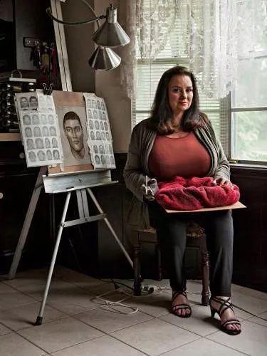 她21歲被強奸，為報仇畫7000多張犯人畫像，抓1266名犯人，很牛逼
