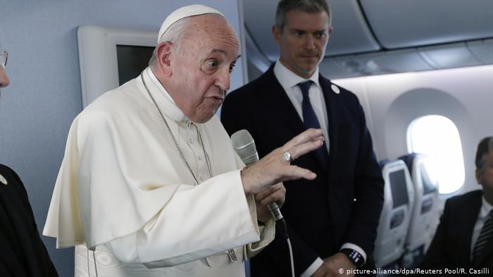 Papst Franziskus | Rückflug von Asienreise (picture-alliance/dpa/Reuters Pool/R. Casilli)