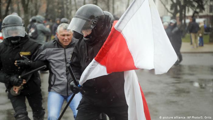 Weißrussland Proteste in Minsk (picture alliance /AP Photo/S. Grits)