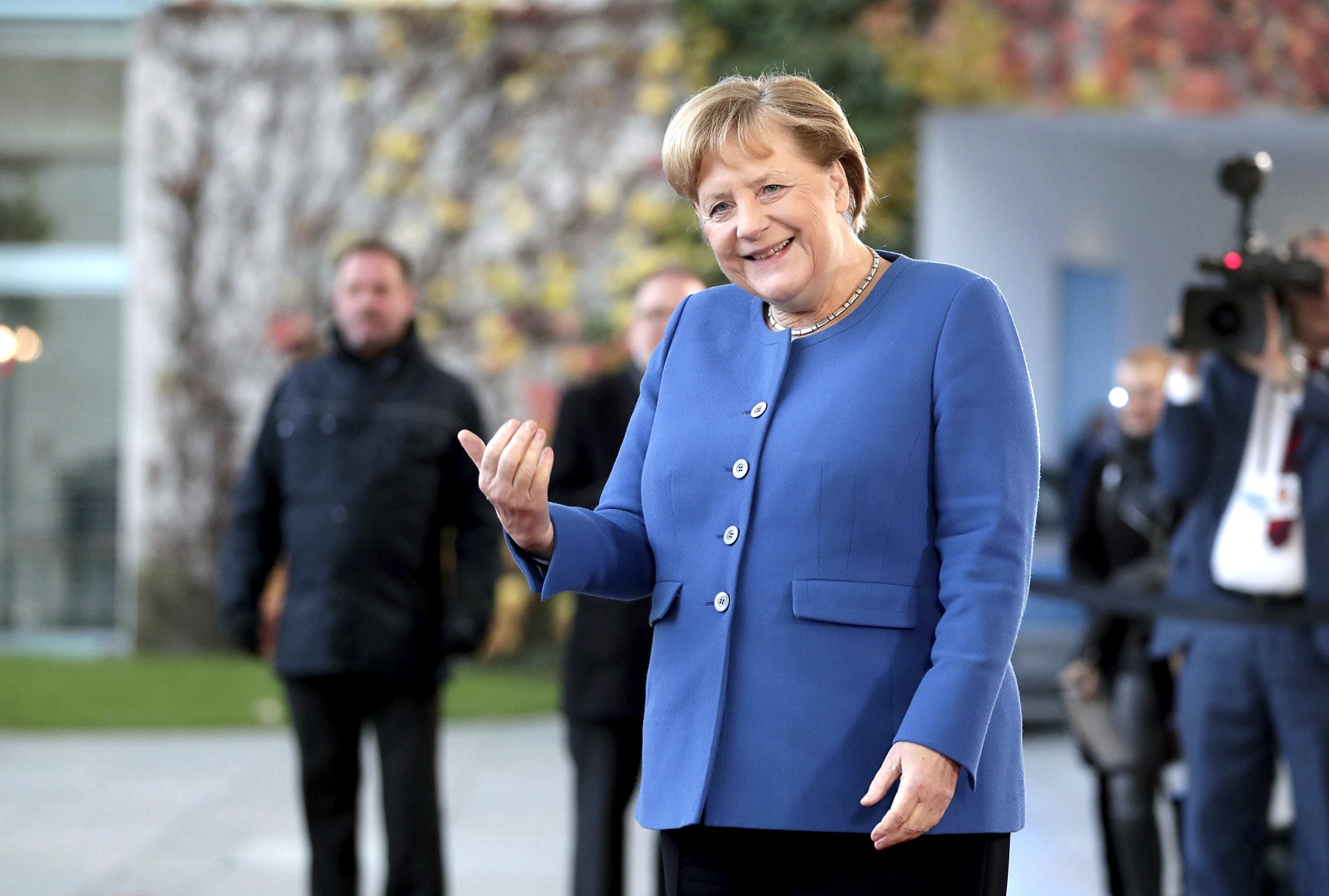德國總理默克爾近期也因是否排除華為的問題而受到國內的政治壓力。（AP）