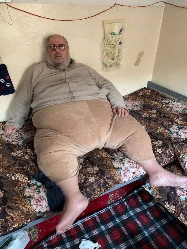 ISIS高级领导人被抓 超级肥胖警车装不下(组图)