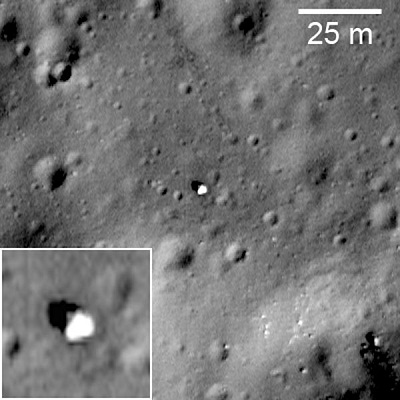 月行者1號的最後位置。月行者1號同樣攜帶有激光反射鏡，科學家通過向照片所示地點發射激光束證實了這個發現[13]。