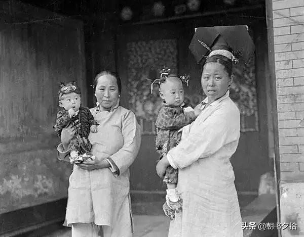 美摄影师死后多年 其拍摄的旧中国照片让人惊叹