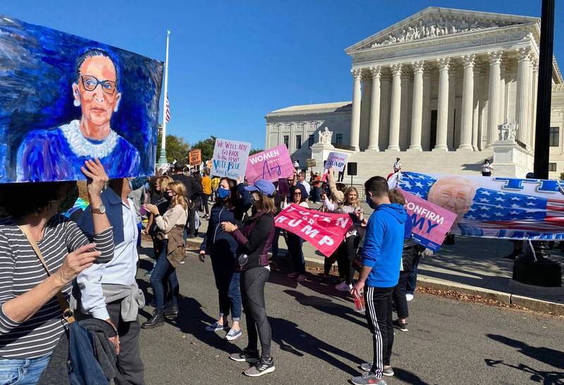 全美妇女大游行 上万女性上街 高举标语“为女儿投票”