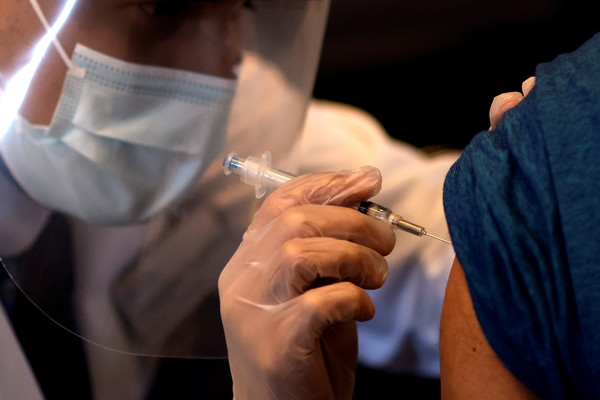 美国1.3亿人打完第一剂疫苗 接种率最低4州力挺川普