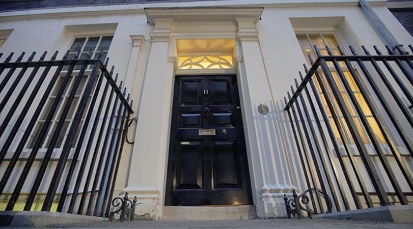 英国首相“装修门”爆出更多内幕：唐宁街有这么多潜规则？