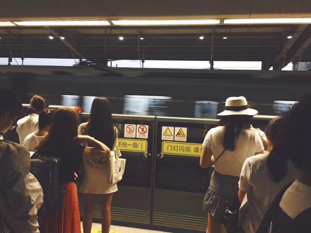一线城市夫妻“双城记”：从江苏坐地铁到上海