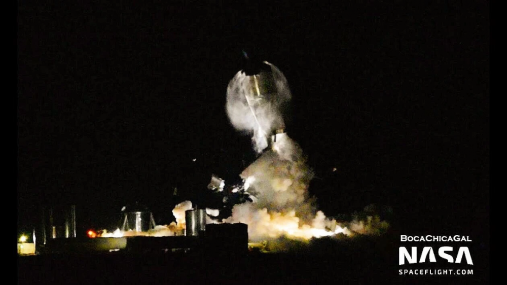 突发!SpaceX测试过程中爆炸，载人上天蒙上阴影