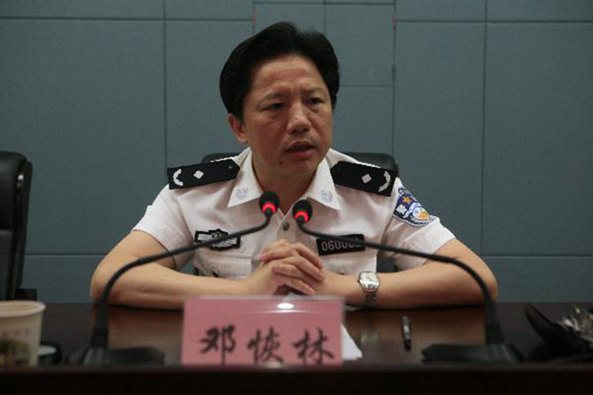 2020年6月，时任重庆市副市长、公安局局长的邓恢林被查，据说其与龚道安都卷入了一个湖北黑恶组织放高利贷敛财案。（宜昌市公安局）