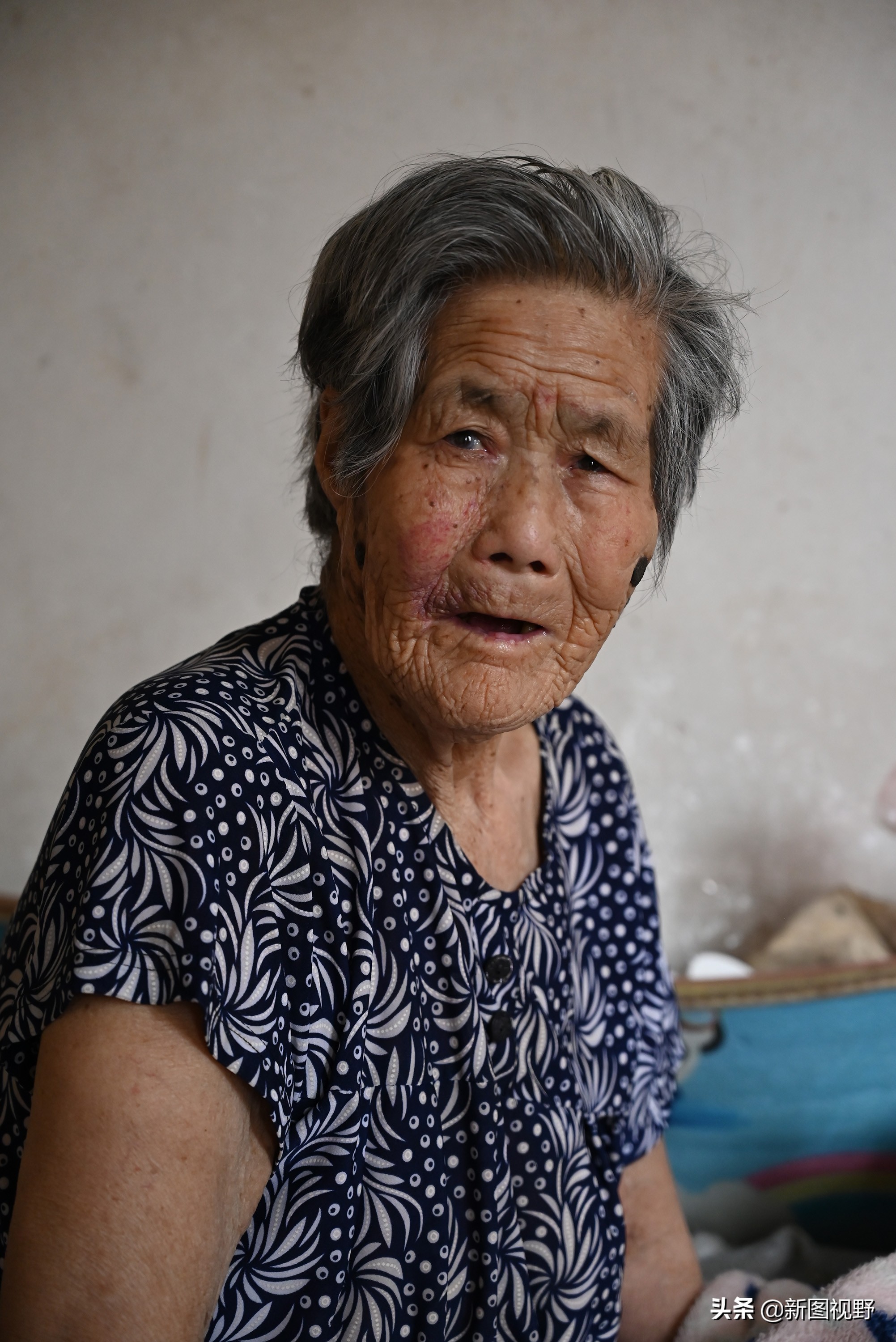103岁长寿奶奶百岁种菜园，69岁儿子都佩服