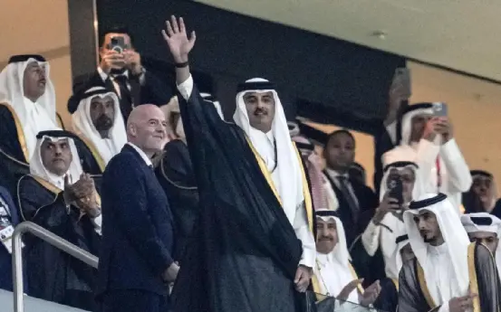 卡塔尔埃米尔塔米姆和诸多王室成员