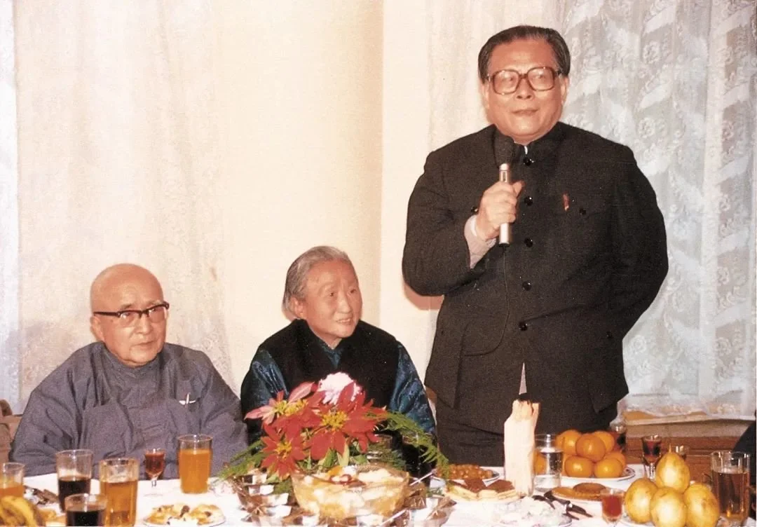 1987年1月3日，江泽民在朱物华教授执教60周年暨诞辰85周年庆祝会上致词