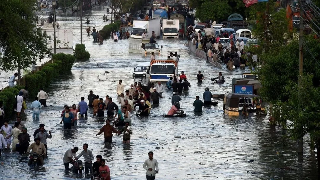 2022年夏，巴基斯坦爆发强降雨，导致全国三分之一的地区被淹