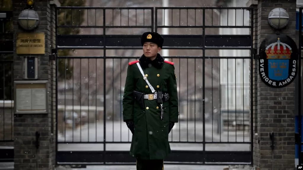 起底被驱逐的中国女记者—中国影响力行动“特工”？