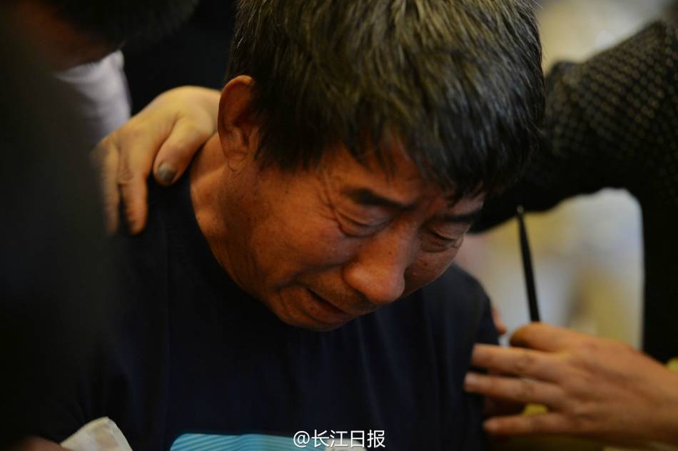 58岁的天津人吴建强是逃生后及时报警